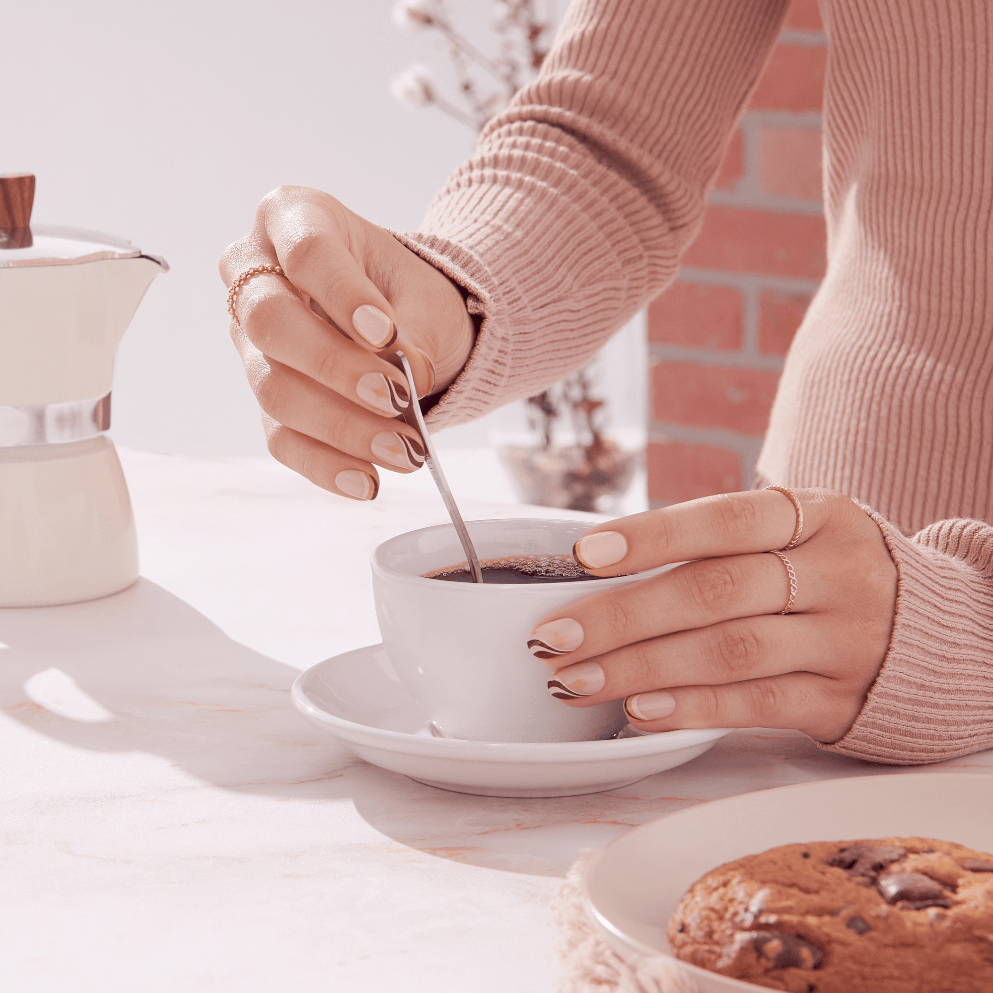 imPRESS Coffee Press-On Nails - Cappuccino Swirls