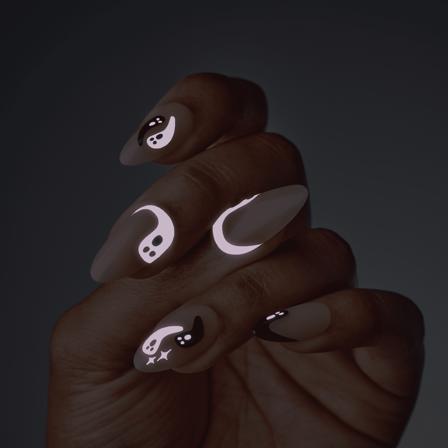 KISS Salon Design Glow-in-the-Dark Halloween Nails - Monster