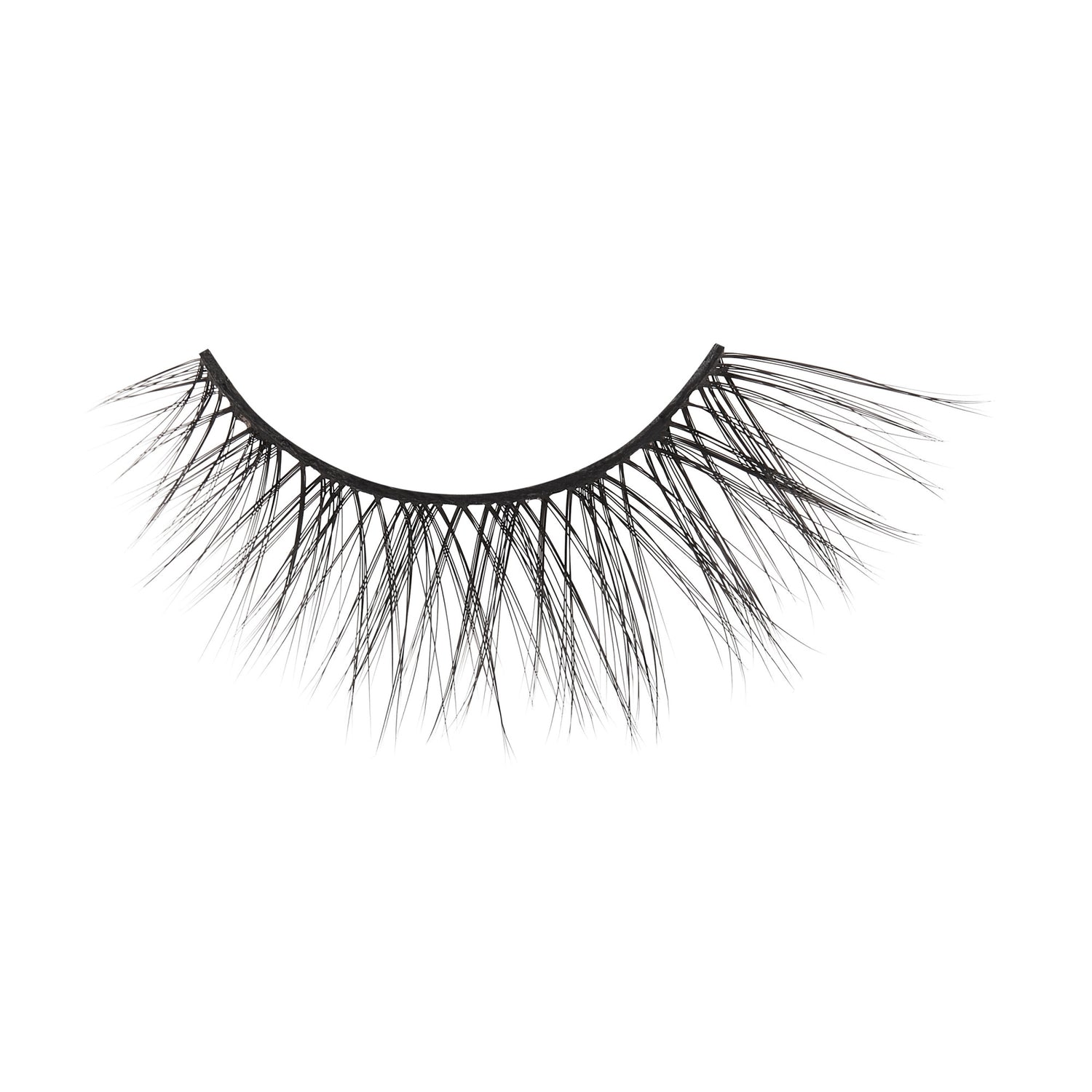 A single strip of lashes from the KISS Magnetic Lashes starer pack in &